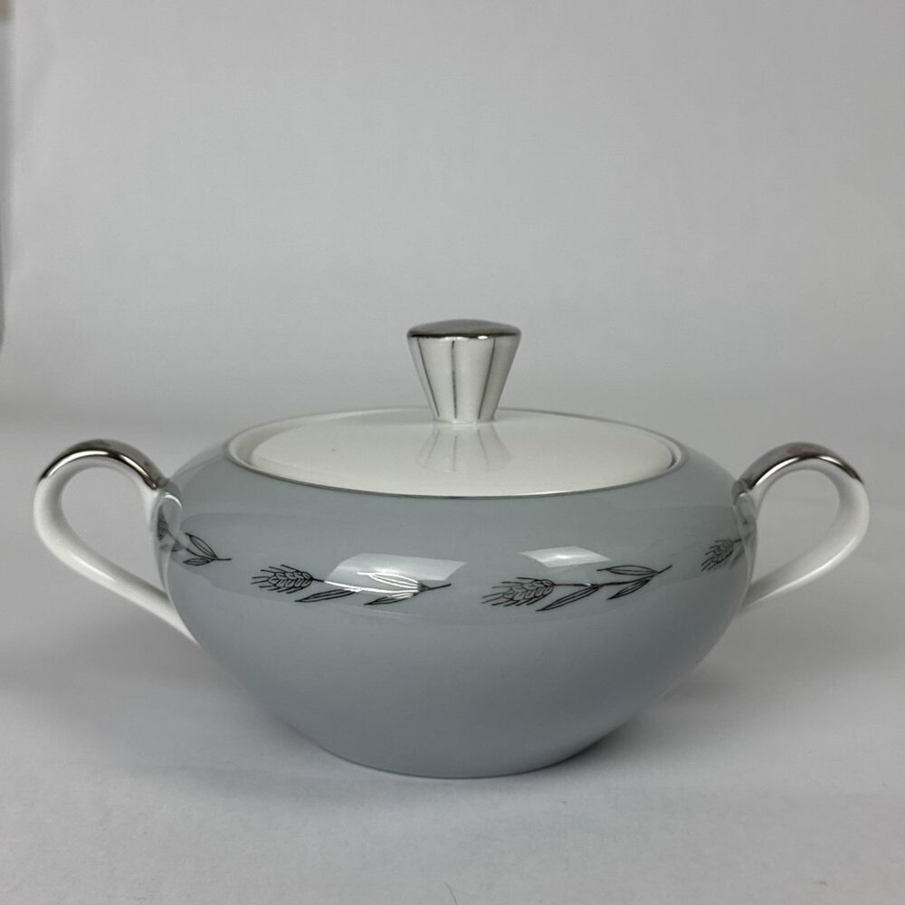 Silver Wheat Seyei China Sugar Bowl  w Lid Gray w Platinum Trim Japan 3282